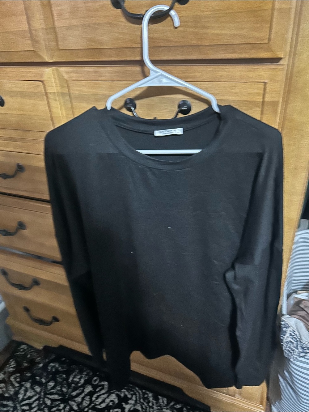 Men's Black Long-Sleeve Crewneck Shirt - Unbranded